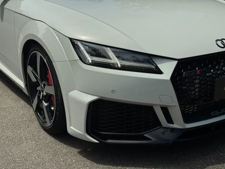 AUDI TT RS — foto 6