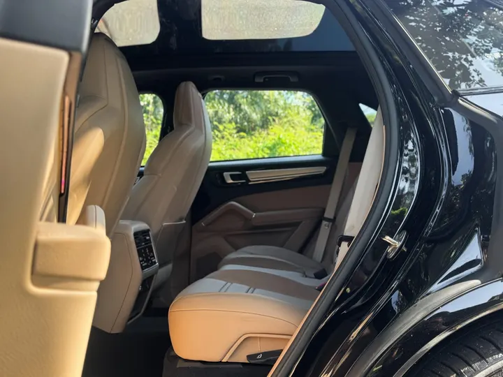 PORSCHE CAYENNE — foto 14