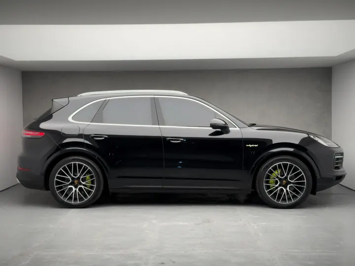 PORSCHE CAYENNE — foto 14