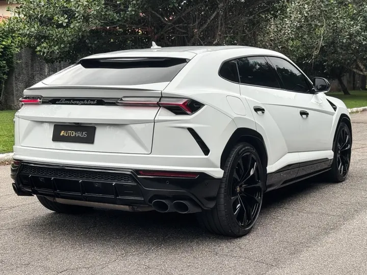 LAMBORGHINI URUS — foto 20