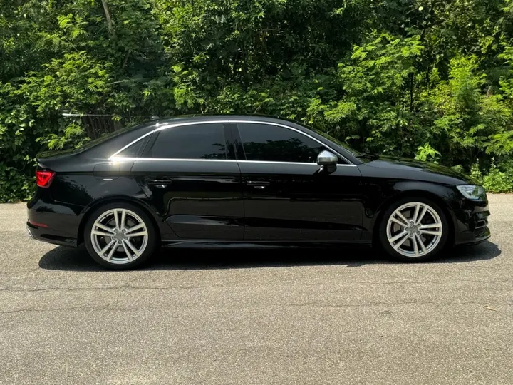 AUDI S3 — foto 11