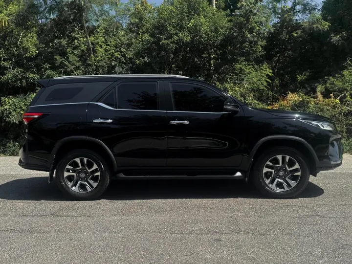 TOYOTA HILUX SW4 — foto 7