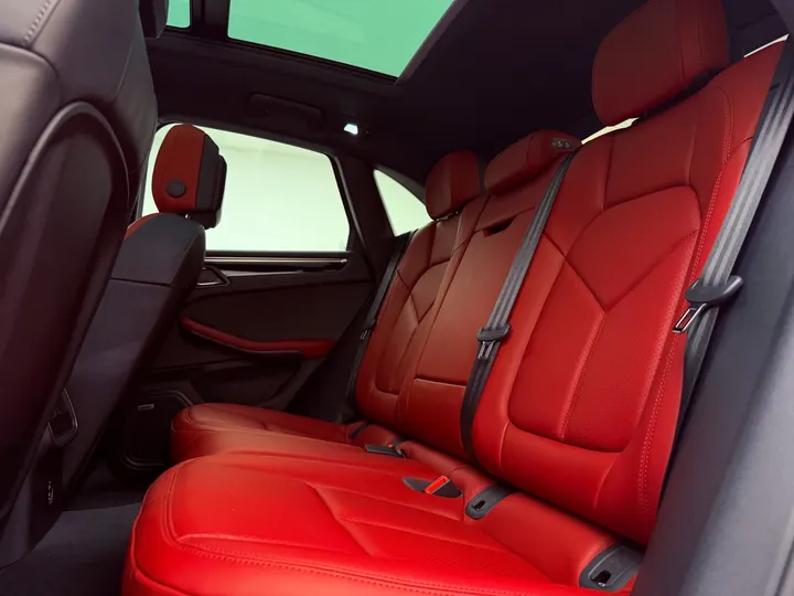 PORSCHE MACAN — foto 16
