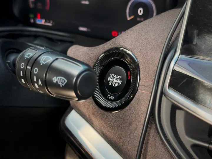 JEEP COMMANDER — foto 6