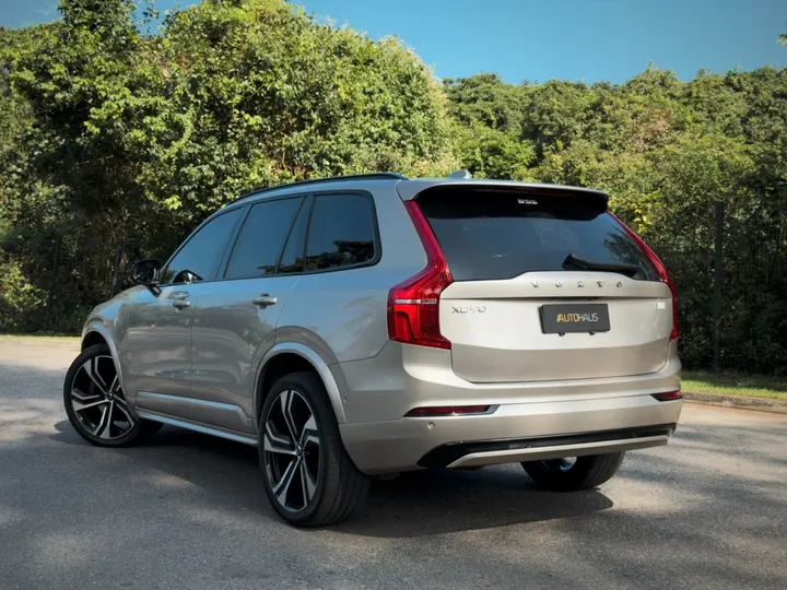VOLVO XC90 — foto 17