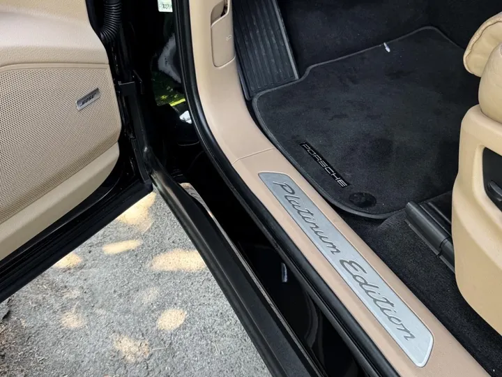 PORSCHE CAYENNE — foto 4