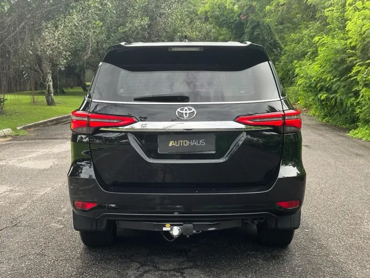 TOYOTA HILUX SW4 — foto 16