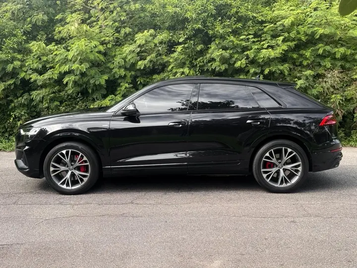AUDI Q8 — foto 15
