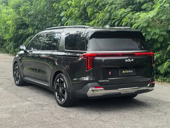 KIA CARNIVAL — foto 19