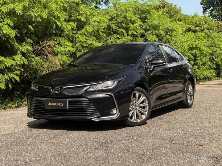 TOYOTA COROLLA — foto 2