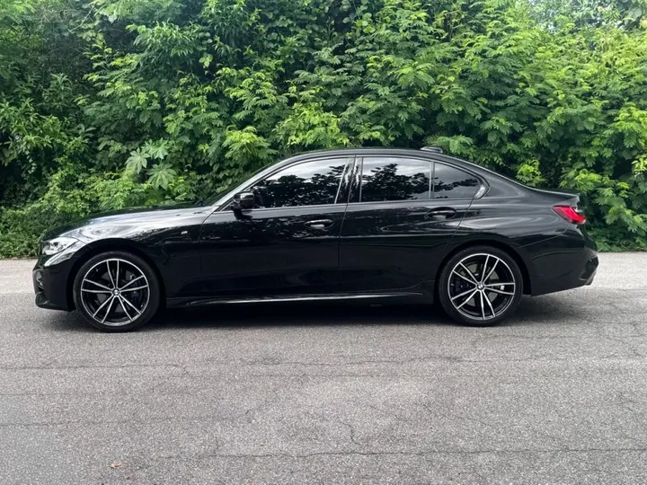 BMW 330e — foto 11