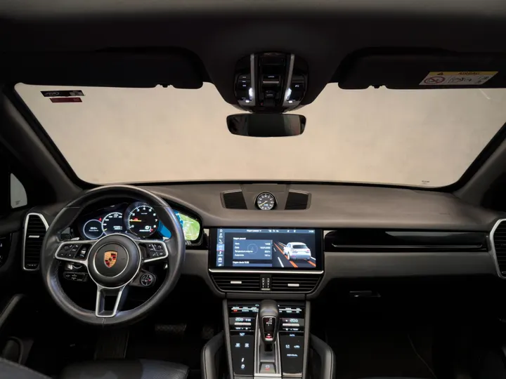 PORSCHE CAYENNE — foto 9