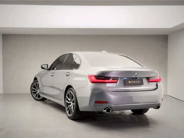 BMW 320i — foto 14