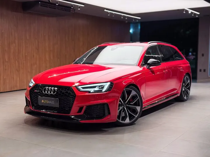 AUDI RS4