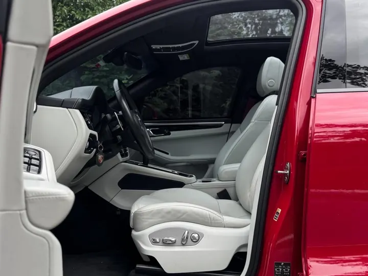 PORSCHE MACAN — foto 4