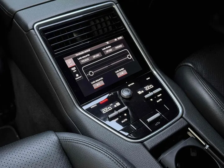 PORSCHE PANAMERA — foto 13