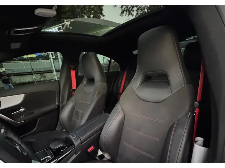MERCEDES-BENZ CLA 35 AMG — foto 8