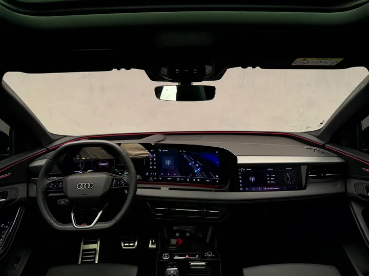 AUDI Q6 E-TRON — foto 9