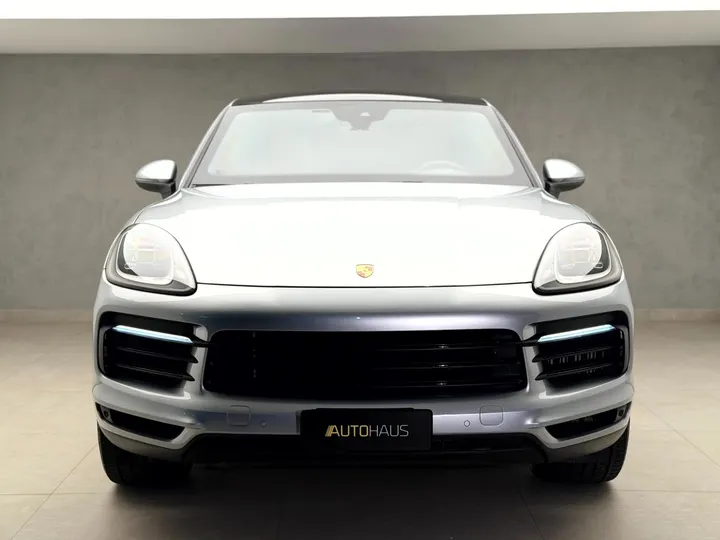 PORSCHE CAYENNE — foto 2