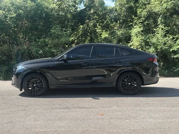 BMW X6 — foto 12