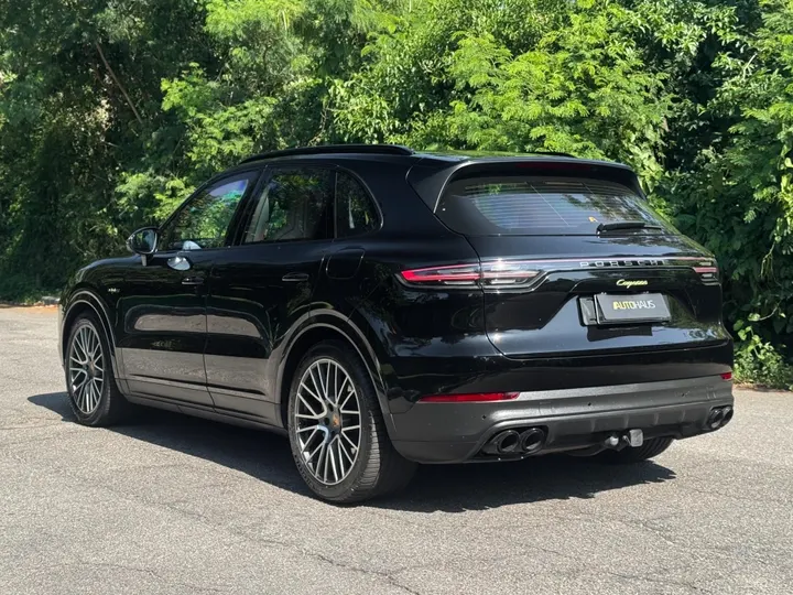 PORSCHE CAYENNE — foto 4