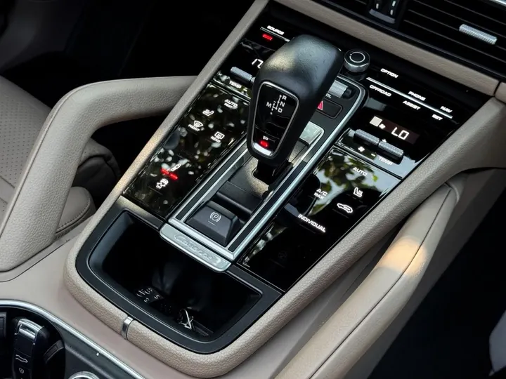 PORSCHE CAYENNE — foto 10