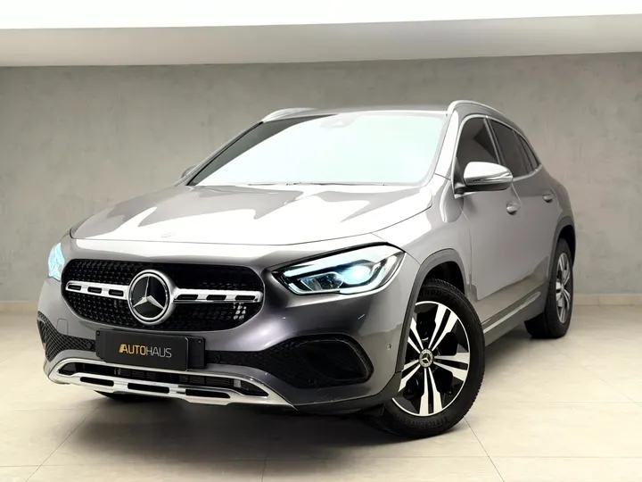 MERCEDES-BENZ GLA 200