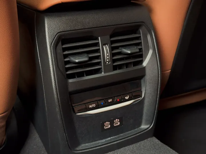 BMW 320i — foto 13