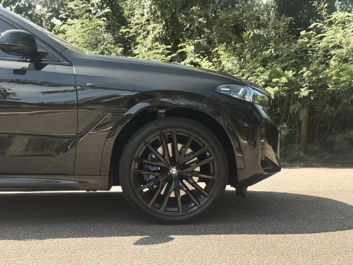 BMW X6 — foto 11