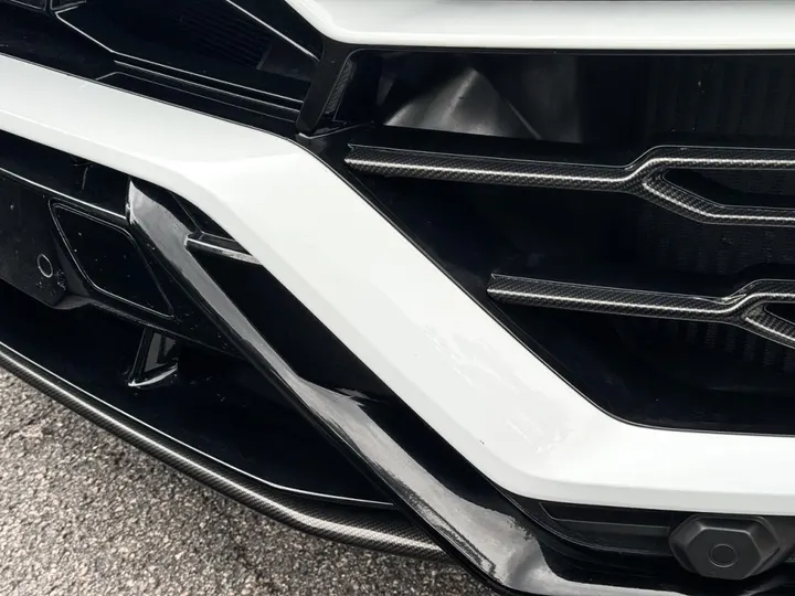 LAMBORGHINI URUS — foto 4