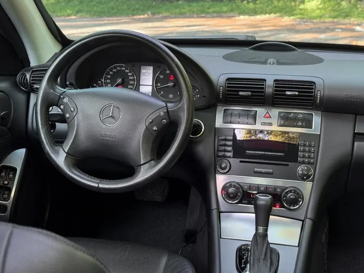 MERCEDES-BENZ C 350 — foto 8