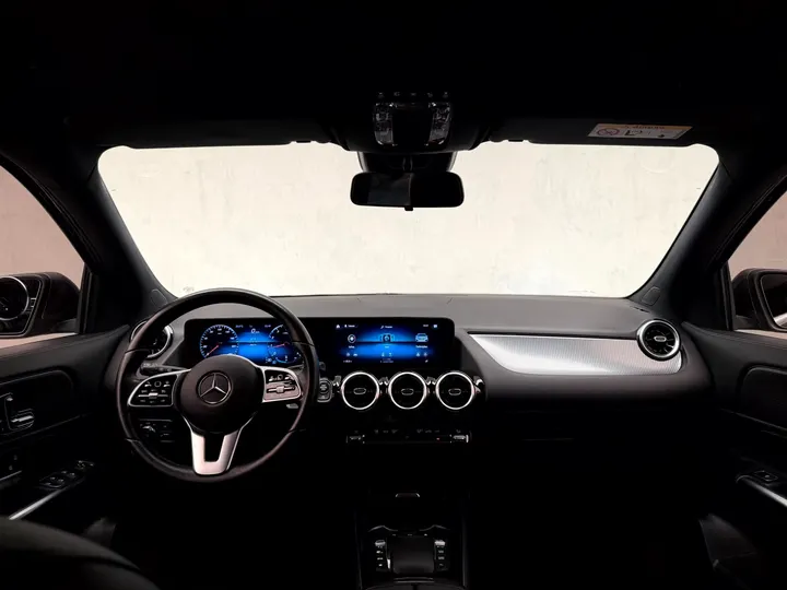 MERCEDES-BENZ GLA 200 — foto 9