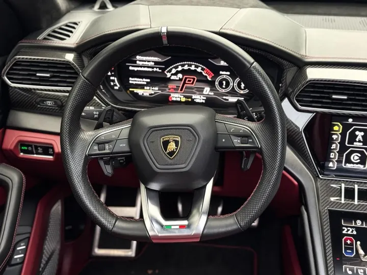LAMBORGHINI URUS — foto 11