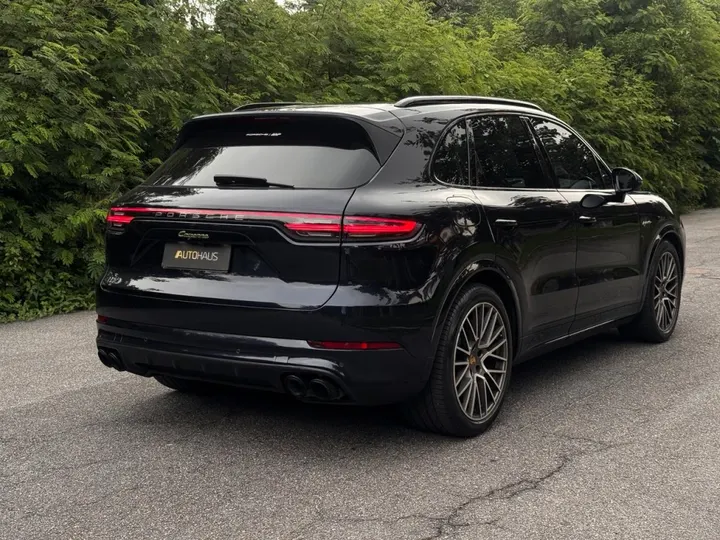 PORSCHE CAYENNE — foto 18