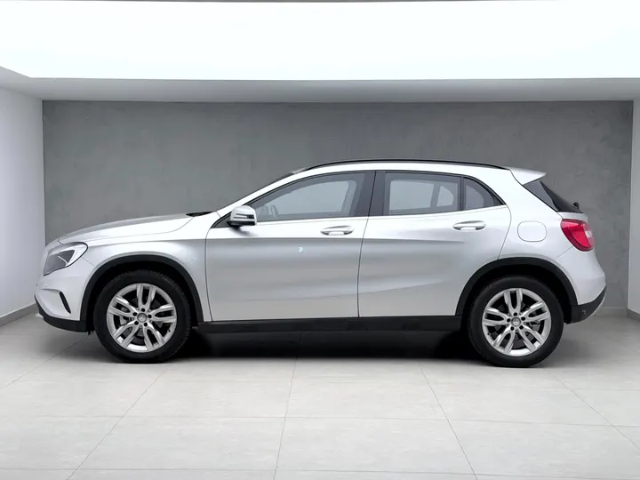 MERCEDES-BENZ GLA 200 — foto 14