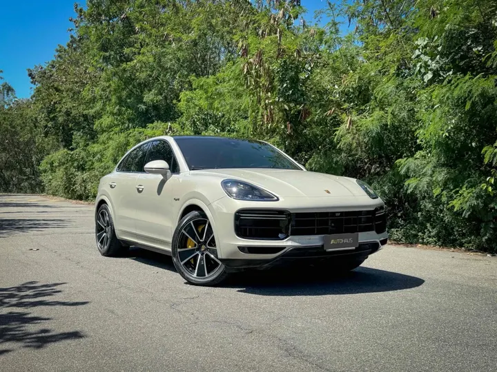 PORSCHE CAYENNE — foto 2