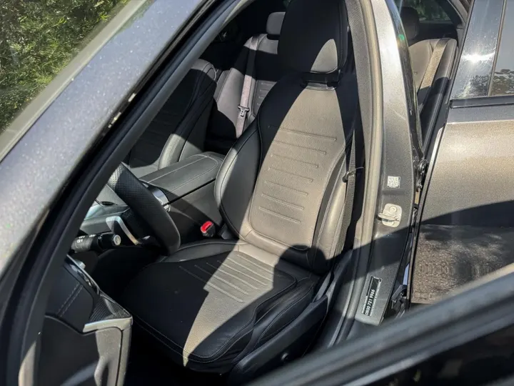 MERCEDES-BENZ C 300 — foto 5