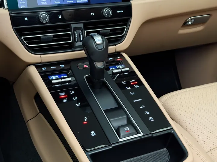 PORSCHE MACAN — foto 12